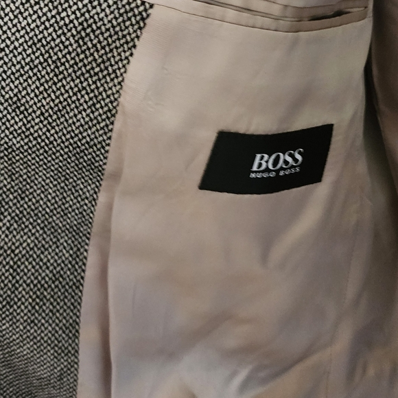 Hugo Boss Wool Cashmere Houndstooth Blazer - Picture 3 of 8